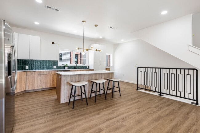 Foto del edificio - ***933 SE 10th Street***