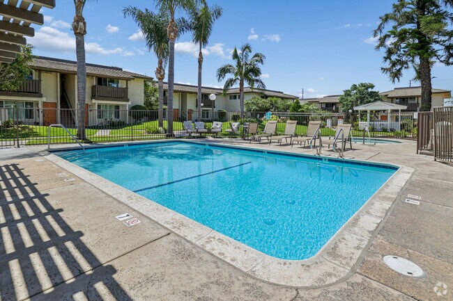 Piscina - Robin Meadows Orange