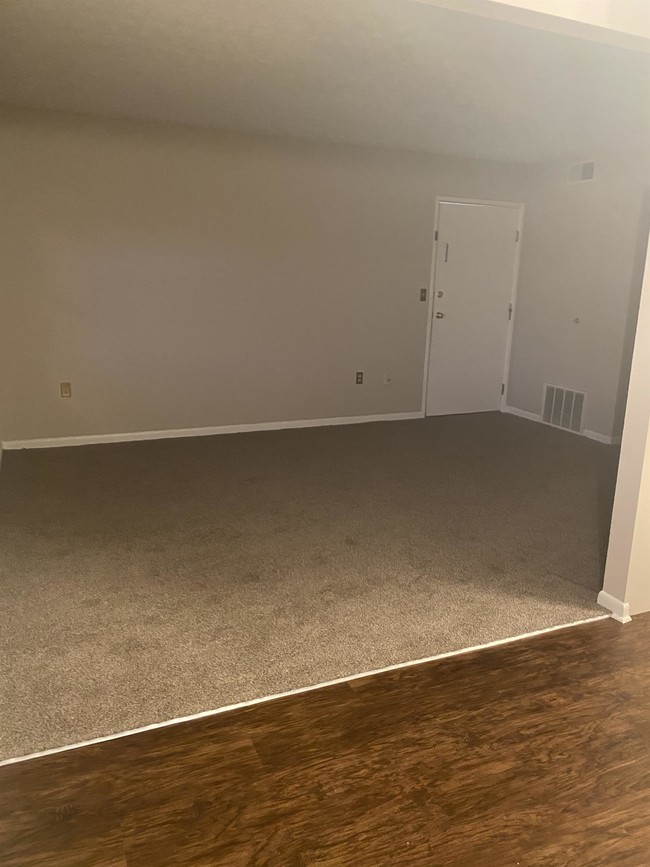 Foto del edificio - 3323 Breckenridge Ln