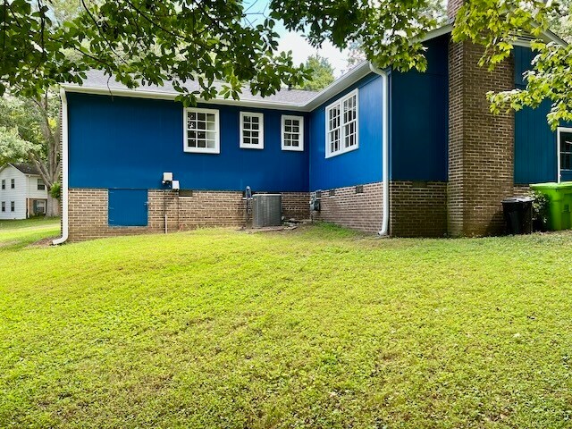 Building Photo - 905 Shiloh Ct