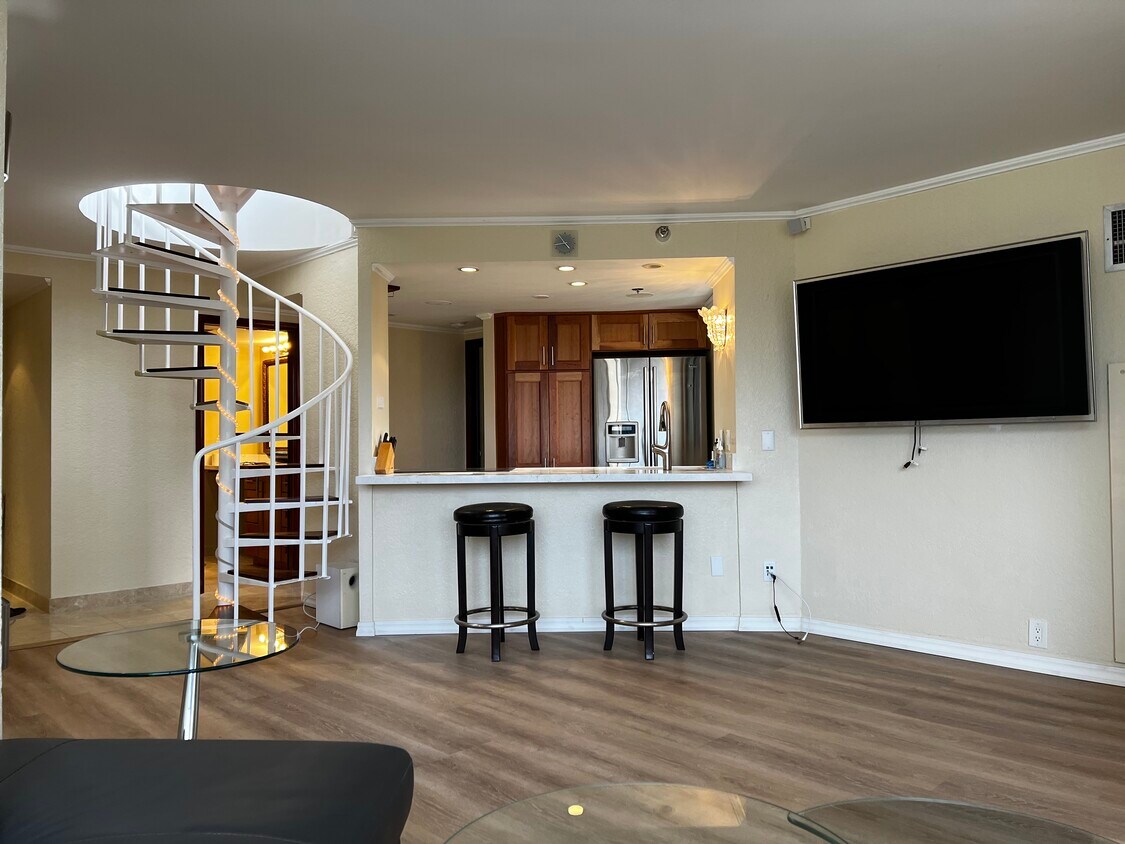 300 Wai Nani Way Unit PH18, Honolulu, HI 96815 Condo for Rent in