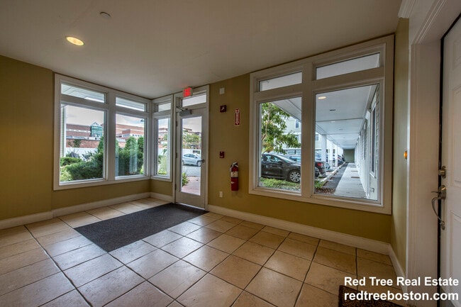 Building Photo - 110 Second St. Unit 104