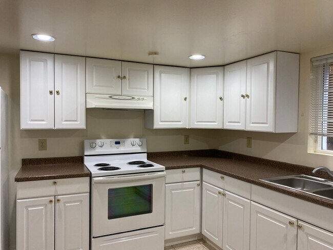 Building Photo - Washington House