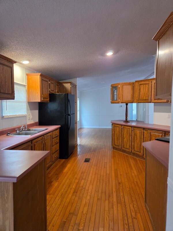 Building Photo - 858 Lake Creek Rd