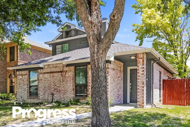 Building Photo - 6338 Los Altos Dr
