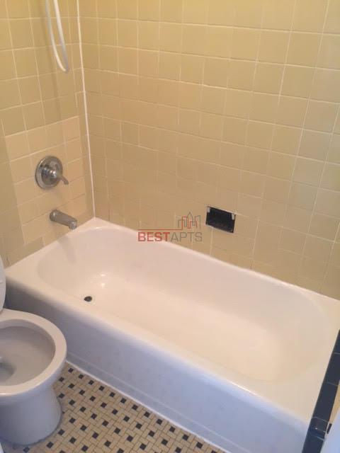 Building Photo - 347 1st Ave