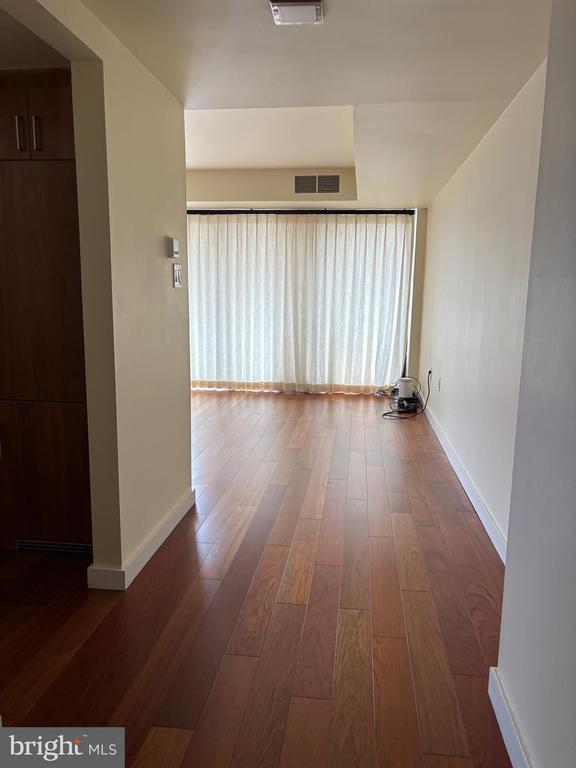 Foto del edificio - 1530 Key Blvd