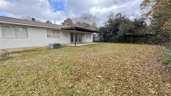 Building Photo - 123 Roxanna Dr