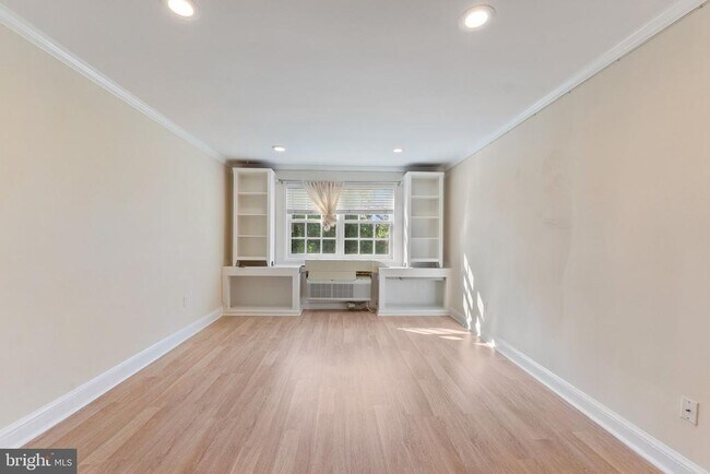 Foto del edificio - 1732 W Abingdon Dr