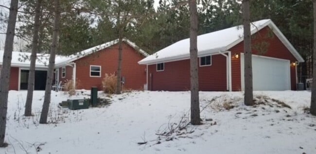 Building Photo - 3 Bedrooms, 2 Bathrooms Single Family Home in Merrifield, MN w/2 car garage