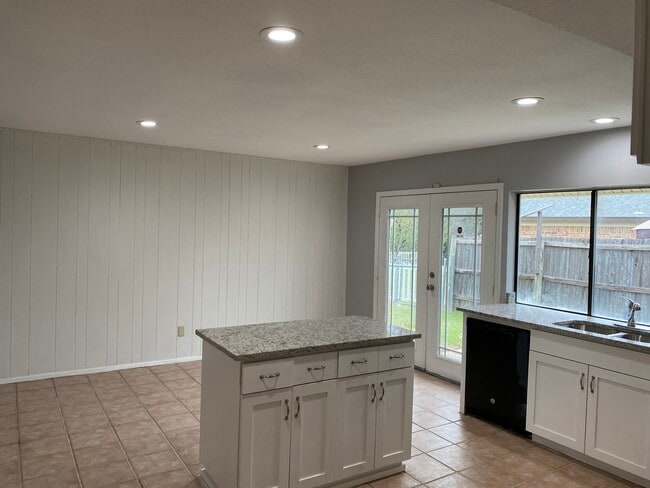 Foto del edificio - 1473 Rockshire Dr