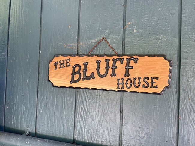 Foto del edificio - "The Bluff House on Admiralty Way"