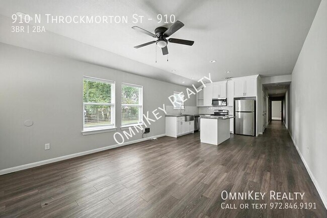 Building Photo - 910 N Throckmorton St