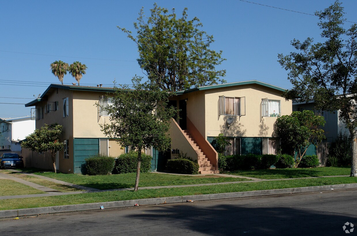Primary Photo - 2516 S Rosewood Ave