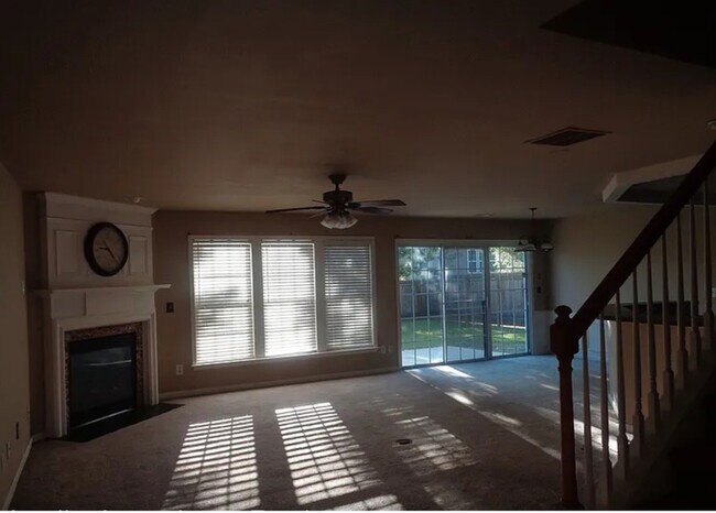 Foto del edificio - 3303 Saville St SW