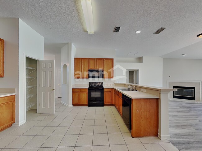 Building Photo - 3748 Juliet Leia Cir S