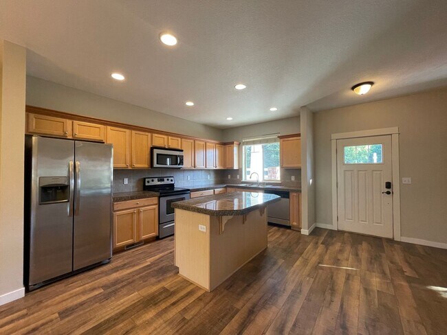 Foto del edificio - 3Bd/2.5Ba Oregon City Home ~ Washer/Dryer,...