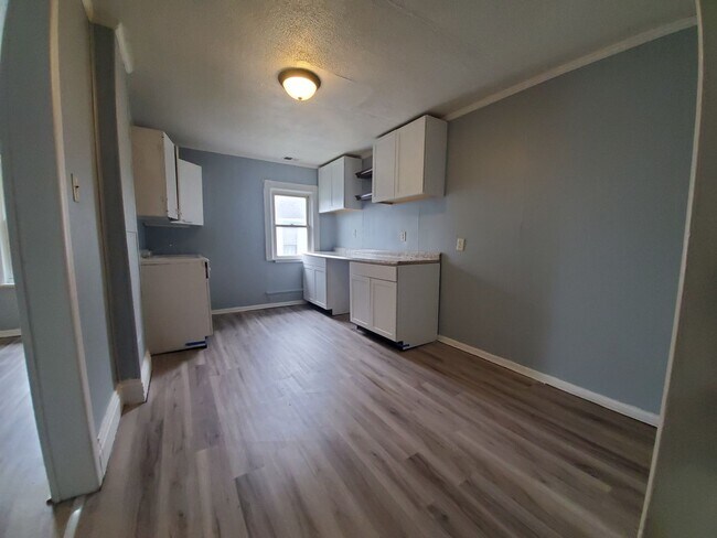 Foto del edificio - Two Bedroom Apartment Available for Rent