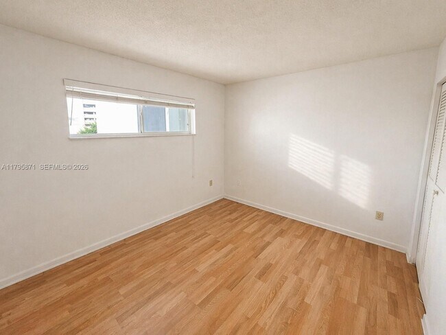 Foto del edificio - 126 SW 17th Rd