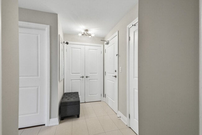 Photo du bâtiment - 24 Woodstream Blvd