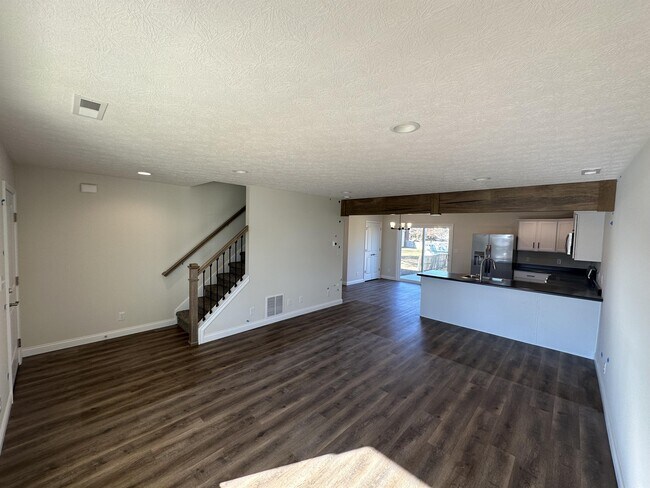 Building Photo - 6470 Wallingford St