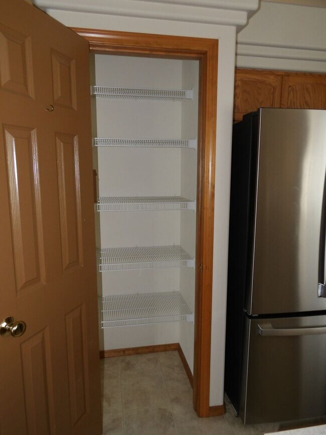 Building Photo - CDA Place Garden Home in Gated Community!