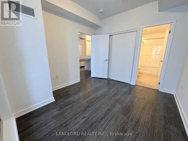 Building Photo - 4055 Parkside Village Dr