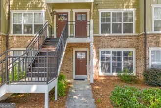 Building Photo - 490 S Barnett Shoals Rd