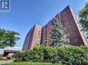 Building Photo - 1356-1356 Meadowlands Dr E