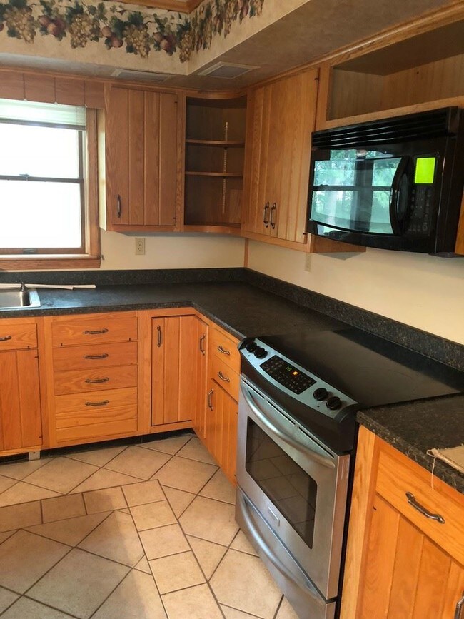 Foto del edificio - 4849 Birchdale Dr