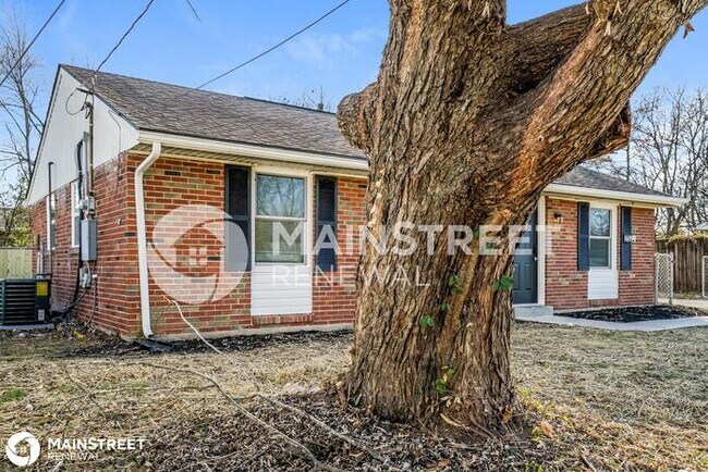 Foto del edificio - 5619 REGAL DR, LOUISVILLE, KY 40218