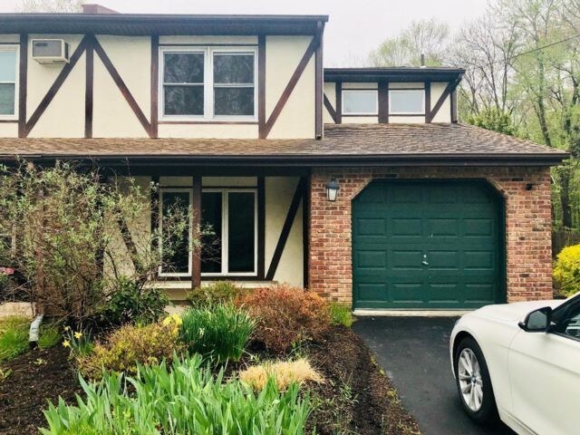 23 Green Rd Valley Cottage Ny 10989 Townhouse For Rent In