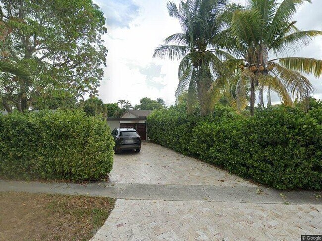 Foto del edificio - 1861 SW 36th Ave