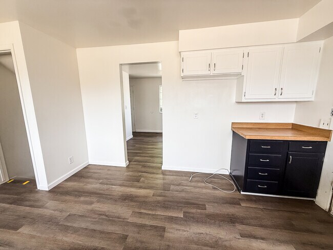 Foto del edificio - 1038 Cedar Ridge Rd