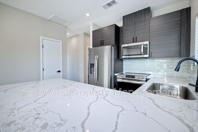 Foto del edificio - 5169 Tipton St