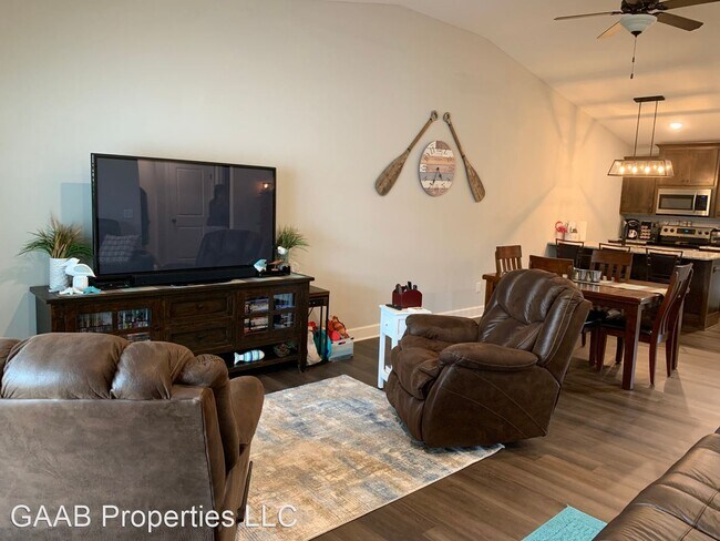 Foto del edificio - 2 br, 2 bath House - 3209 Sheffield Lane