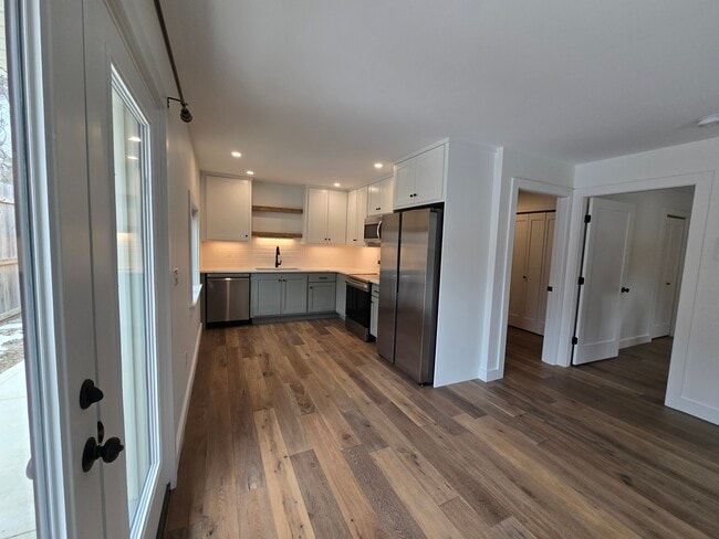 Building Photo - 143 Martin Rd