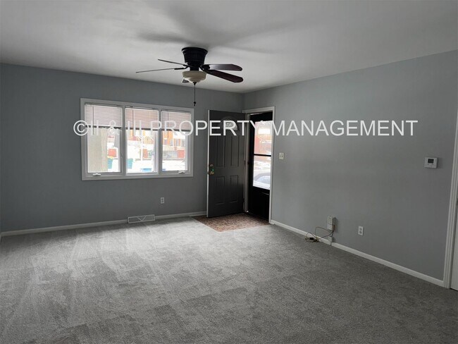 Building Photo - Updated OP Duplex