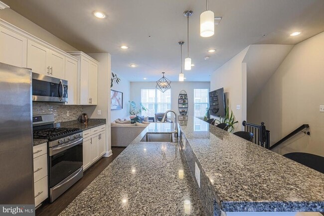 Building Photo - 7104 Druce Way