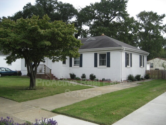 Photo - 725-B Carolina Avenue House