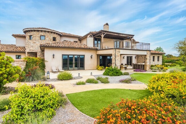 Foto del edificio - Flexible terms - A Rare Retreat hidden above the Canyons + Separate Guest House  Fully furnished:...