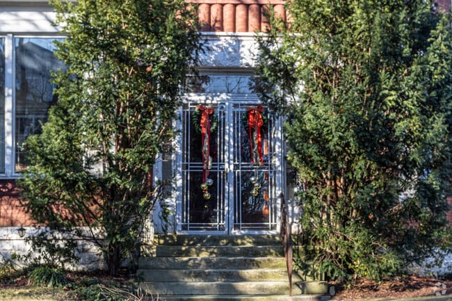 Entrance - 1300 S 3rd St