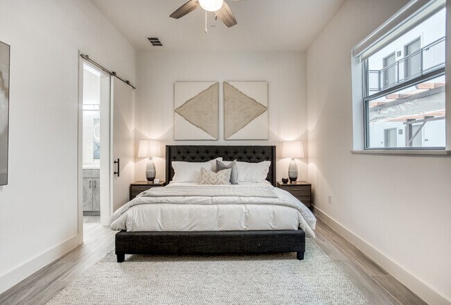 Building Photo - 1100 Peters Street