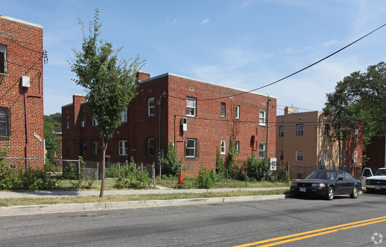 Primary Photo - 4248-4250 6th St SE