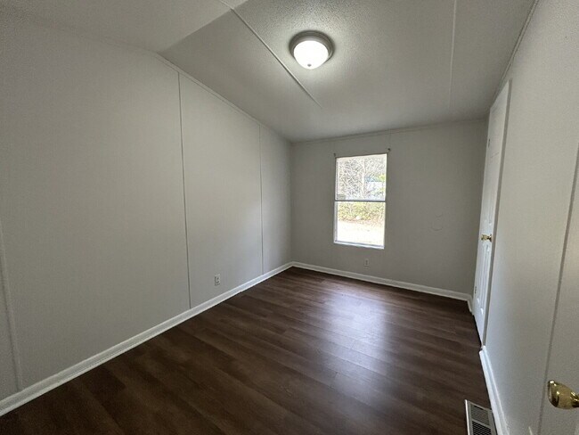 Foto del edificio - Mobile Home For Rent