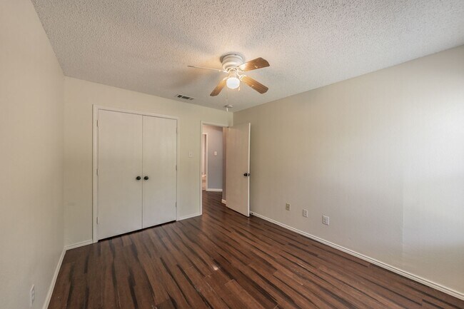 Foto del edificio - Spacious single-story 4-bedroom, 2-bath home in Arlington, Mansfield ISD