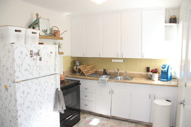 Building Photo - 2265 N Depew St