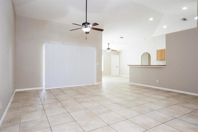 Building Photo - 3025 SW 4th Place, Cape Coral, FL 33914