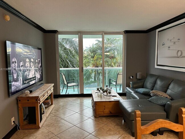 Building Photo - 3801 S Ocean Dr