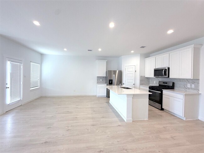 Foto del edificio - 31722 Margaret Woods Ln